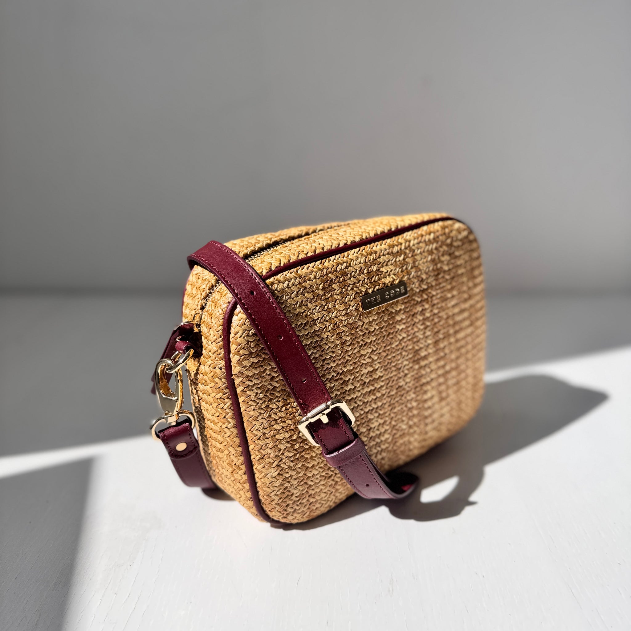 Bandolera Carlota Rafia burdeos
